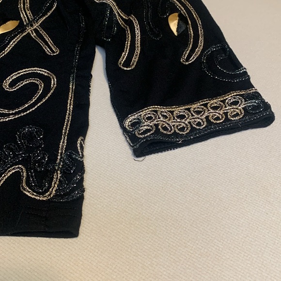 Draper’s &Damon’s Embellished Blouse - Picture 5 of 7